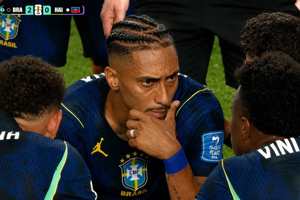 PROBLEMÃO: Lesão de Raphinha preocupa Seleção Brasileira e atacante deve desfalcar equipe na Copa