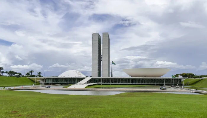 Disputa por vaga ao Senado na chapa de Raquel Lyra expõe divergência entre PP e União Brasil